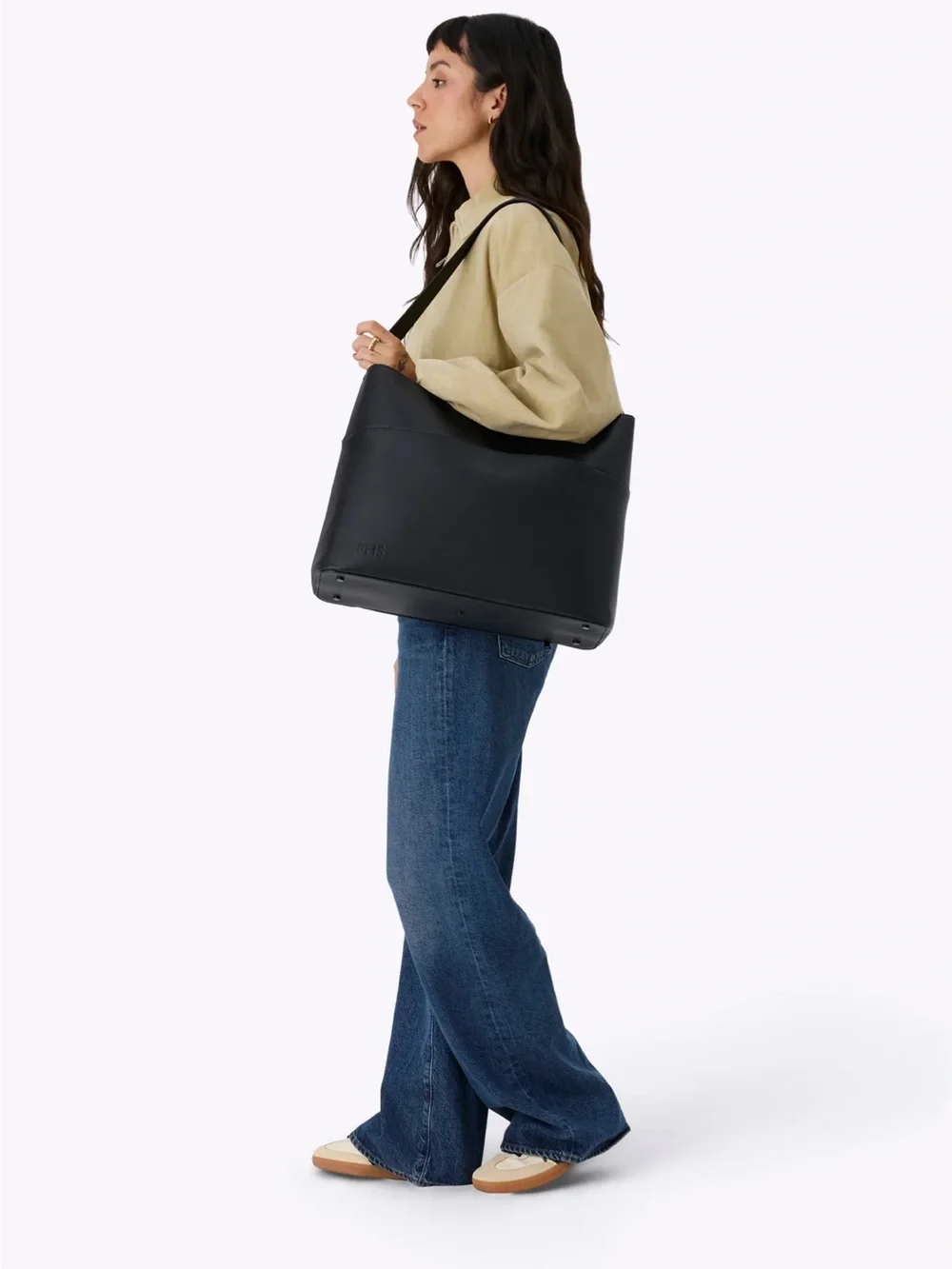 BEIS handbag first